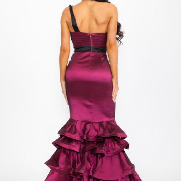 Bow Ruffle Dress - Picture 2 of 2